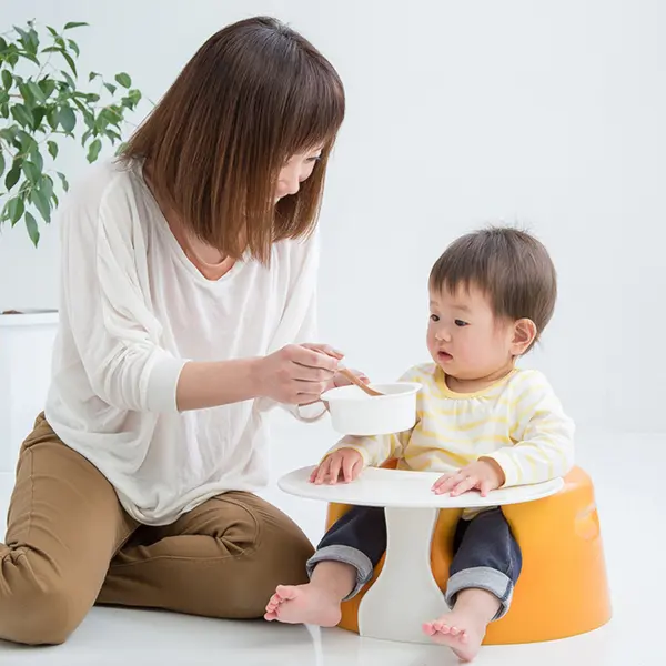 赤ちゃんと母親